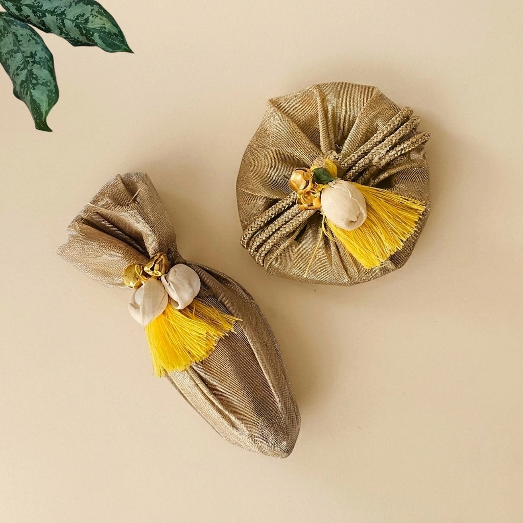 Yellow Shola Gat Nariyal Set