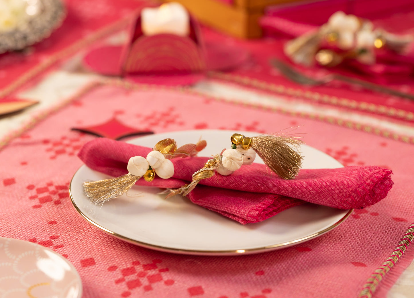 White Napkin Rings (Set of 6)