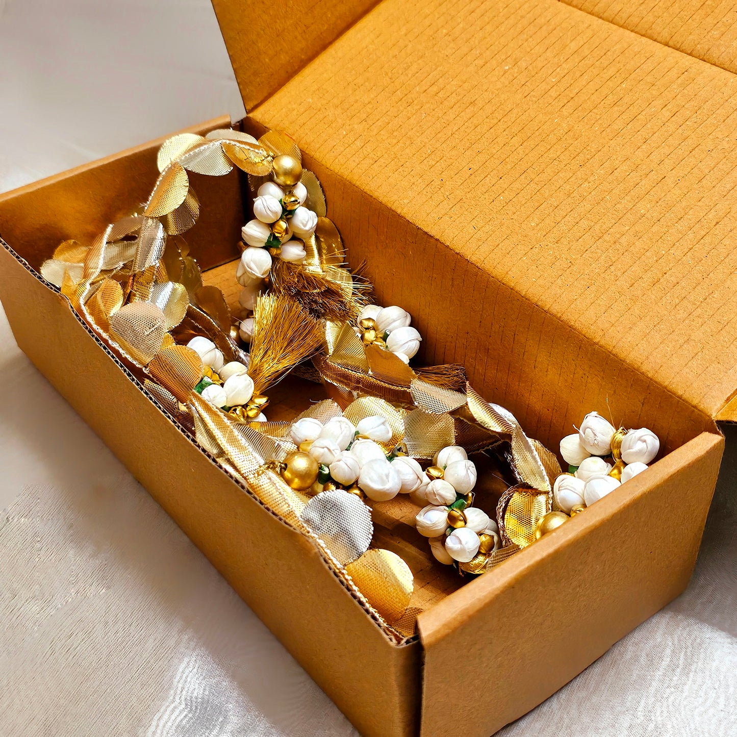 White Shola Buds Toran