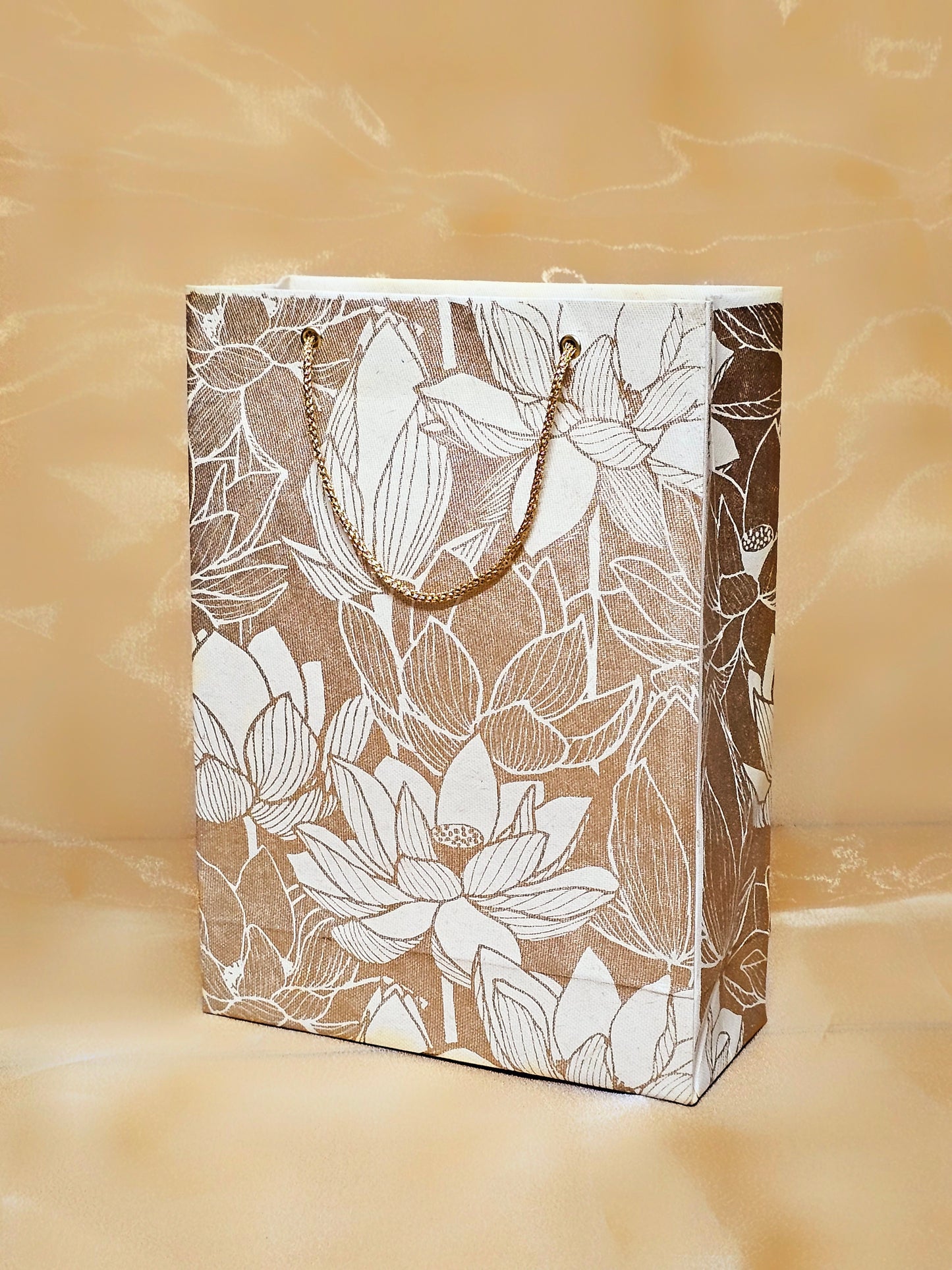 White Lotus Paper Bag (Set of 3)