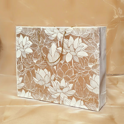 White Lotus Paper Bag (Set of 3)