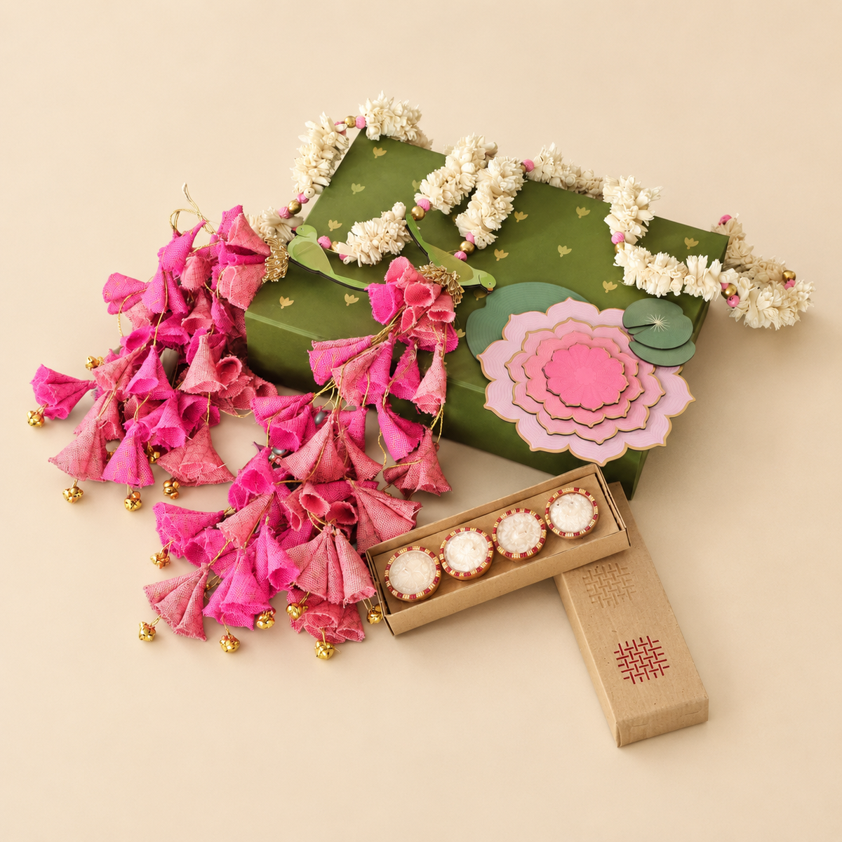 Pink Parandi Decor Hamper