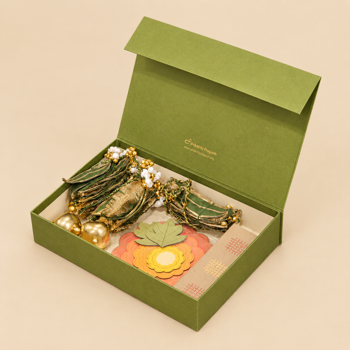 Aam Patta Decor Hamper