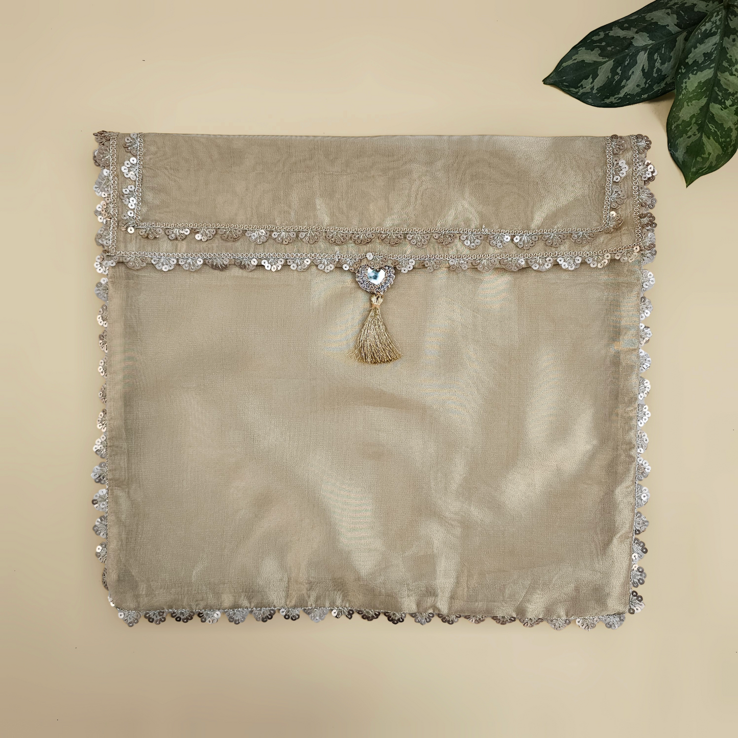 Scallop Tissue Saree Cover