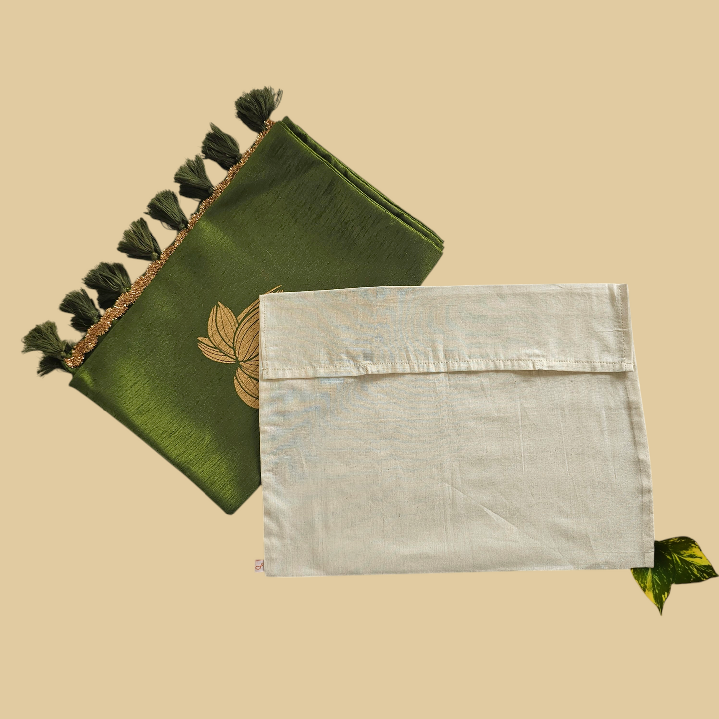Green Lotus Silk Runner