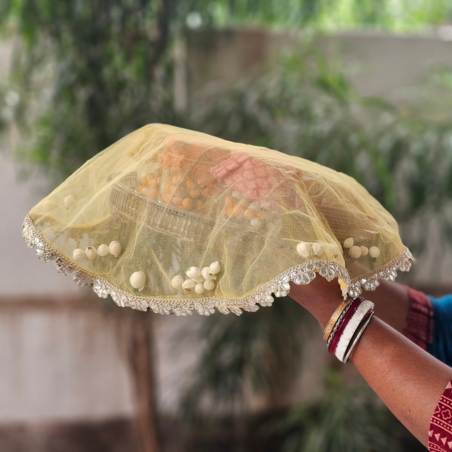 Round Shola Net Tray Cover
